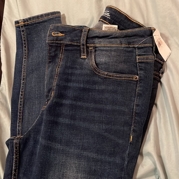 Old Navy high rise Rockstar Super Skinny size 4 - Picture 2 of 6